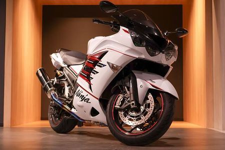 カワサキ ZX-14R 滅多に入ってこない一台! 1