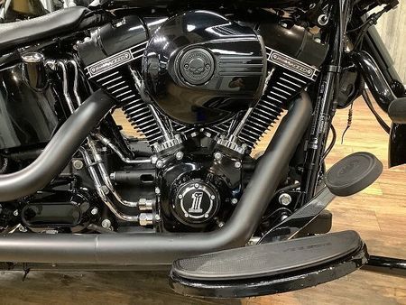 ハーレーダビッドソン FLSS SOFTAIL SLIM S FLSS1800ソフテイルスリムS◇エンジンガード◇サドルバックサポート!! 17