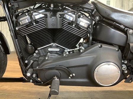 ハーレーダビッドソン FXBB SOFTAIL STREETBOB FXBB1750ストリートボブ■ラペラ製シート■エンジンガード!! 12