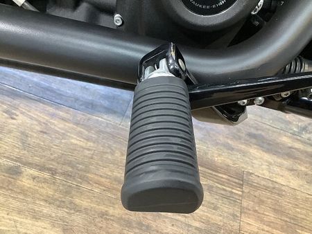 ハーレーダビッドソン FXBB SOFTAIL STREETBOB FXBB1750ストリートボブ■ラペラ製シート■エンジンガード!! 30