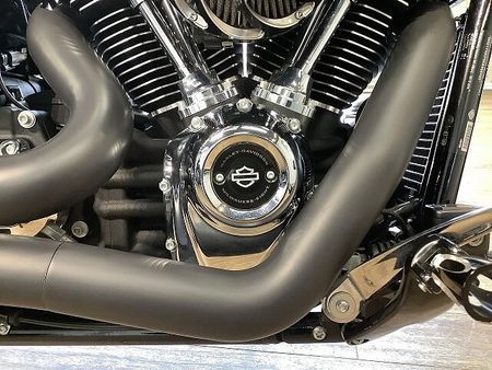 ハーレーダビッドソン FXBRS SOFTAIL BREAKOUT FXBRS1870ブレイクアウト■デタッチャブルバックレスト■サイドナンバー 17