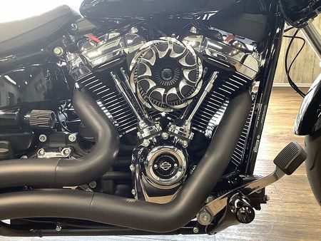 ハーレーダビッドソン FXBRS SOFTAIL BREAKOUT FXBRS1870ブレイクアウト■デタッチャブルバックレスト■サイドナンバー 18