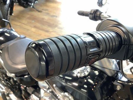 ハーレーダビッドソン FLFBS SOFTAIL FATBOY114 FLFBS1870ファットボーイ■デタッチャブルシーシーバー■エンジンガード!! 20