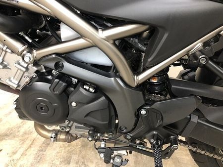 スズキ SV650 SV650X 2021年モデル マルチバー・USBポート2口・ナポレオンミラー 21