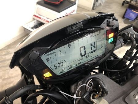 スズキ SV650 SV650X 2021年モデル マルチバー・USBポート2口・ナポレオンミラー 40