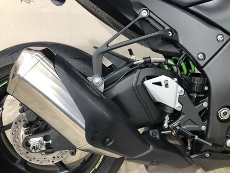 カワサキ ZX-10R ZX-10RR 2017年モデル エンジンスライダー 35