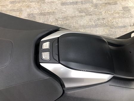 ヤマハ TMAX530 TMAX530 DX ABS 2019年モデル GIVIリアキャリア 32