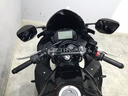 ヤマハ YZF-R25 自店商談中!【マル得】YZF-R25 ABS 2023年式モデル フェンダーレスやWR'S 11