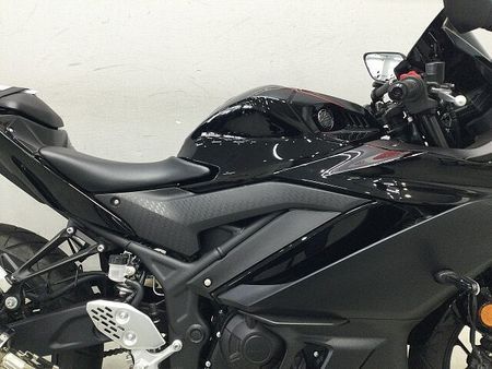 ヤマハ YZF-R25 自店商談中!【マル得】YZF-R25 ABS 2023年式モデル フェンダーレスやWR'S 15