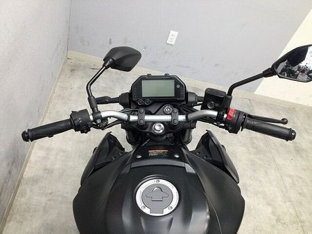 ヤマハ MT-25 MT-25 2022年式モデル 細かい動きとパワフルな走行性能を兼ねそろえた乗りやすく扱い 11