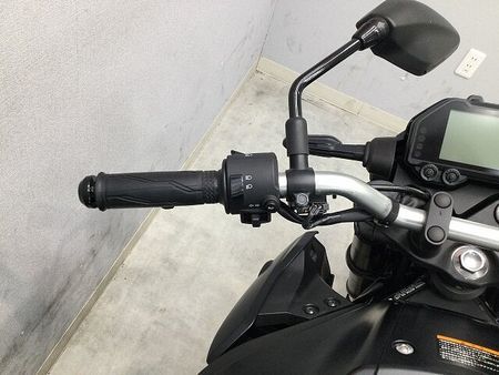 ヤマハ MT-25 MT-25 2022年式モデル 細かい動きとパワフルな走行性能を兼ねそろえた乗りやすく扱い 29