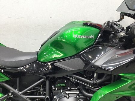 カワサキ ニンジャ H2 SX ニンジャH2 SX 2022年式モデル さまざまな電子制御システムが装備され、基本装備部分 21