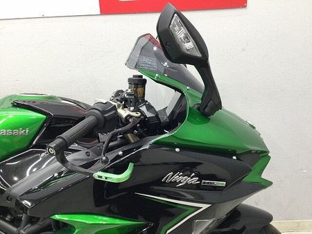 カワサキ ニンジャ H2 SX ニンジャH2 SX 2022年式モデル さまざまな電子制御システムが装備され、基本装備部分 22