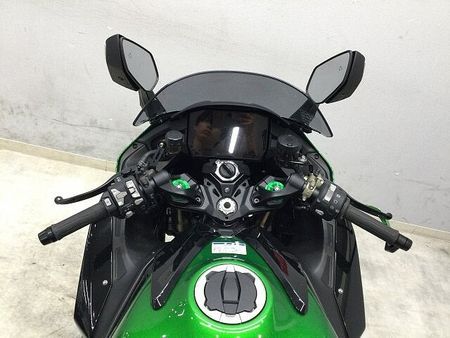 カワサキ ニンジャ H2 SX ニンジャH2 SX 2022年式モデル さまざまな電子制御システムが装備され、基本装備部分 10