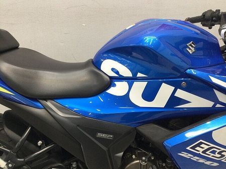 スズキ ジクサー SF250 GIXXER SF 250 2021年式モデル 軽く、小さく、シンプルな油冷SEPエンジン 21