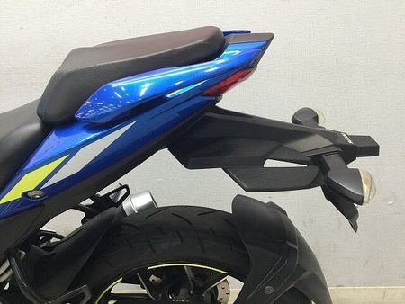 スズキ ジクサー SF250 GIXXER SF 250 2021年式モデル 軽く、小さく、シンプルな油冷SEPエンジン 36