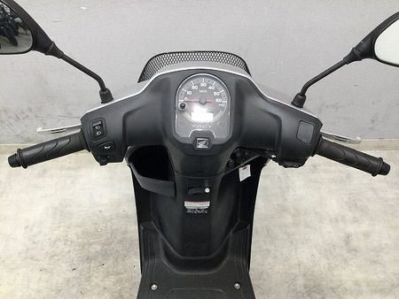 ホンダ タクト TACT 2019年モデル 便利な前カゴ付き!デジタルメーターには時計もついてます! 10