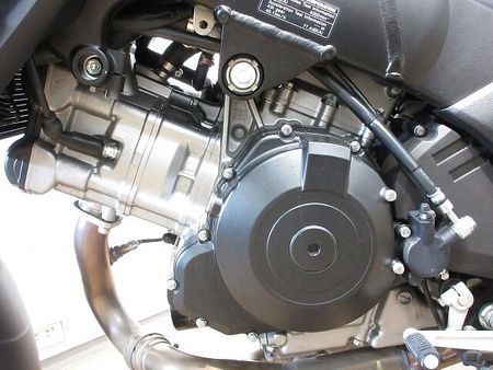 スズキ Vストローム1000 V-Strom 1000 ABS(V-ストローム1000)/インジェクションモデル/MAX 19