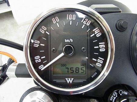 カワサキ W800 STREET W800 STREET(W800ストリート) 2019年モデル/エンジンガード/USBポー 8