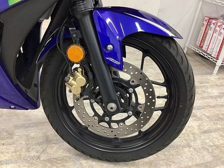 ヤマハ YZF-R3 YZF-R3 国内300台限定モビスターカラー!スライダー装備! 15