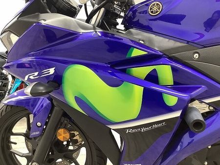 ヤマハ YZF-R3 YZF-R3 国内300台限定モビスターカラー!スライダー装備! 32