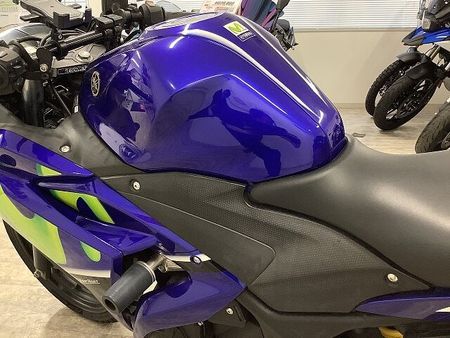 ヤマハ YZF-R3 YZF-R3 国内300台限定モビスターカラー!スライダー装備! 35