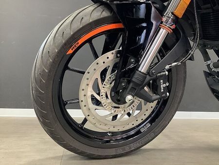 KTM 125 DUKE 【KTM小山認定中古車】125DUKE 2018年モデル フルノーマル 23
