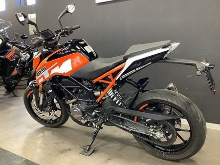 KTM 125 DUKE 【KTM小山認定中古車】125DUKE 2018年モデル フルノーマル 4