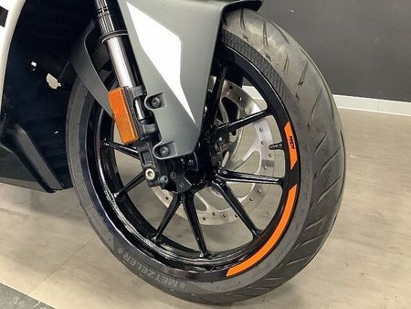 KTM RC390 【KTM小山認定中古車】RC390 2021年モデル レバーカスタム ヘルメットホルダー 16
