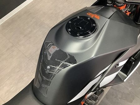 KTM RC390 【KTM小山認定中古車】RC390 2021年モデル レバーカスタム ヘルメットホルダー 20
