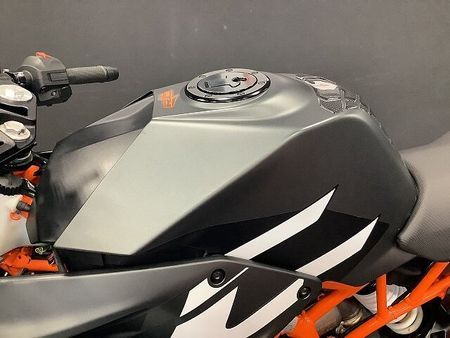 KTM RC390 【KTM小山認定中古車】RC390 2021年モデル レバーカスタム ヘルメットホルダー 29
