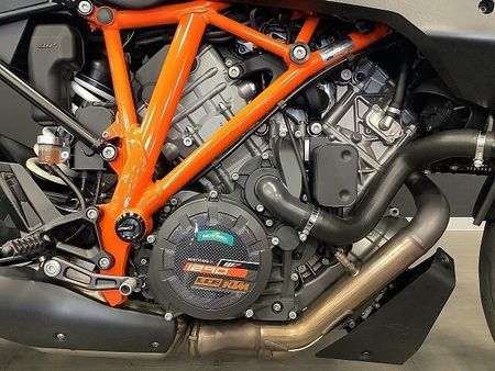 KTM 1290 SUPER DUKE R 【KTM小山認定中古車】1290SUPER DUKE GT ローシート装備 カスタム多数 17