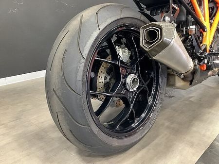 KTM 1290 SUPER DUKE R 【KTM小山認定中古車】1290SUPER DUKE GT ローシート装備 カスタム多数 21