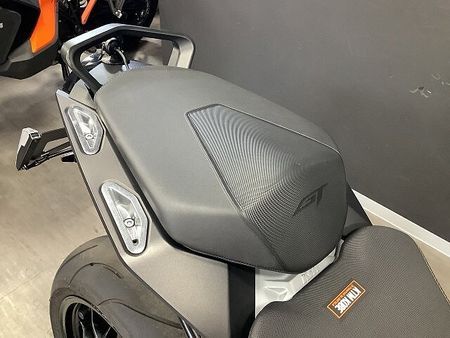 KTM 1290 SUPER DUKE R 【KTM小山認定中古車】1290SUPER DUKE GT ローシート装備 カスタム多数 23