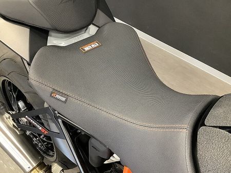KTM 1290 SUPER DUKE R 【KTM小山認定中古車】1290SUPER DUKE GT ローシート装備 カスタム多数 24