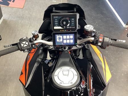 KTM 1290 SUPER DUKE R 【KTM小山認定中古車】1290SUPER DUKE GT ローシート装備 カスタム多数 27