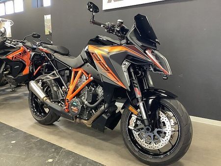 KTM 1290 SUPER DUKE R 【KTM小山認定中古車】1290SUPER DUKE GT ローシート装備 カスタム多数 4