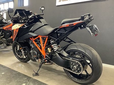 KTM 1290 SUPER DUKE R 【KTM小山認定中古車】1290SUPER DUKE GT ローシート装備 カスタム多数 6