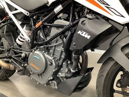 KTM 390 DUKE 【KTM小山認定中古車】390DUKE 2021年モデル クイックシフター ナポレオンミラ 19