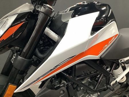 KTM 390 DUKE 【KTM小山認定中古車】390DUKE 2021年モデル クイックシフター ナポレオンミラ 30