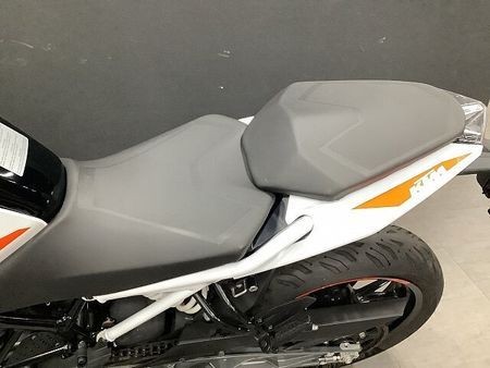 KTM 390 DUKE 【KTM小山認定中古車】390DUKE 2021年モデル クイックシフター ナポレオンミラ 32