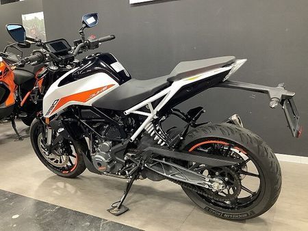 KTM 390 DUKE 【KTM小山認定中古車】390DUKE 2021年モデル クイックシフター ナポレオンミラ 6