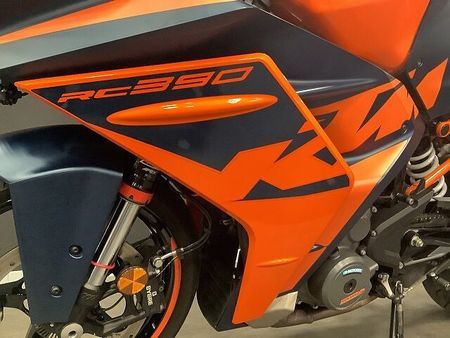 KTM RC390 【KTM小山認定中古車】RC390 新型 2022年モデル アッパーカウルカスタム クイッ 26