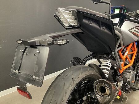 KTM 250 DUKE 【KTM小山認定中古車】250DUKE 2021年モデル アクラポビッチマフラー ハンドガ 22