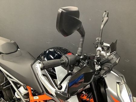KTM 250 DUKE 【KTM小山認定中古車】250DUKE 2021年モデル アクラポビッチマフラー ハンドガ 26