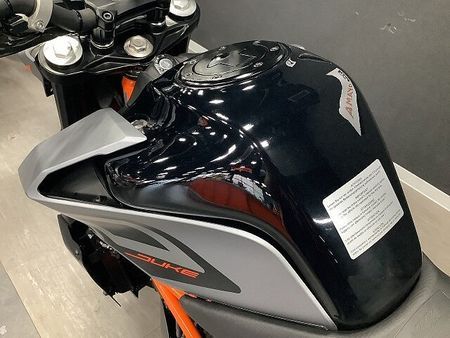 KTM 250 DUKE 【KTM小山認定中古車】250DUKE 2021年モデル アクラポビッチマフラー ハンドガ 35