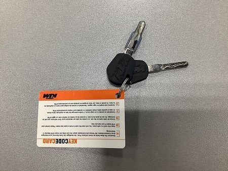 KTM 250 DUKE 【KTM小山認定中古車】250DUKE 2021年モデル アクラポビッチマフラー ハンドガ 8