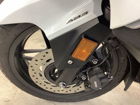 ホンダ フォルツァ(MF06) フォルツァ 電動スクリーン・セレクタブルトルクコントロール装備 31
