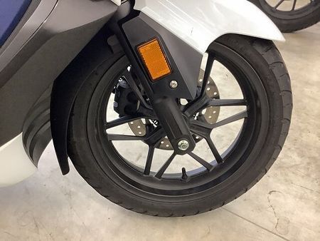 ホンダ フォルツァ(MF06) フォルツァ 電動スクリーン・セレクタブルトルクコントロール装備 6