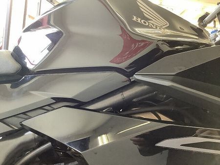 ホンダ CBR400R CBR400R USB電源付きスマホホルダー・2017年モデル スピード感があるデザインで 25
